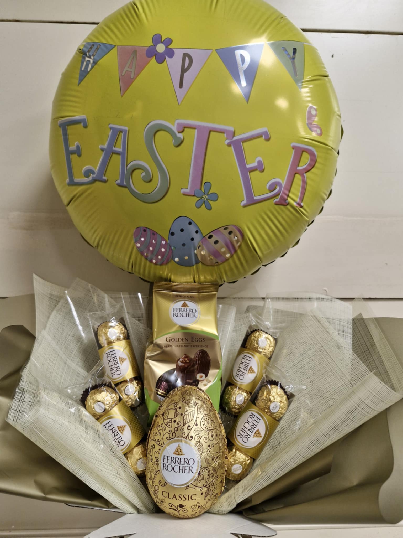 FERRERO ROCHER Easter Egg Chocolate Bouquet with BALLOON