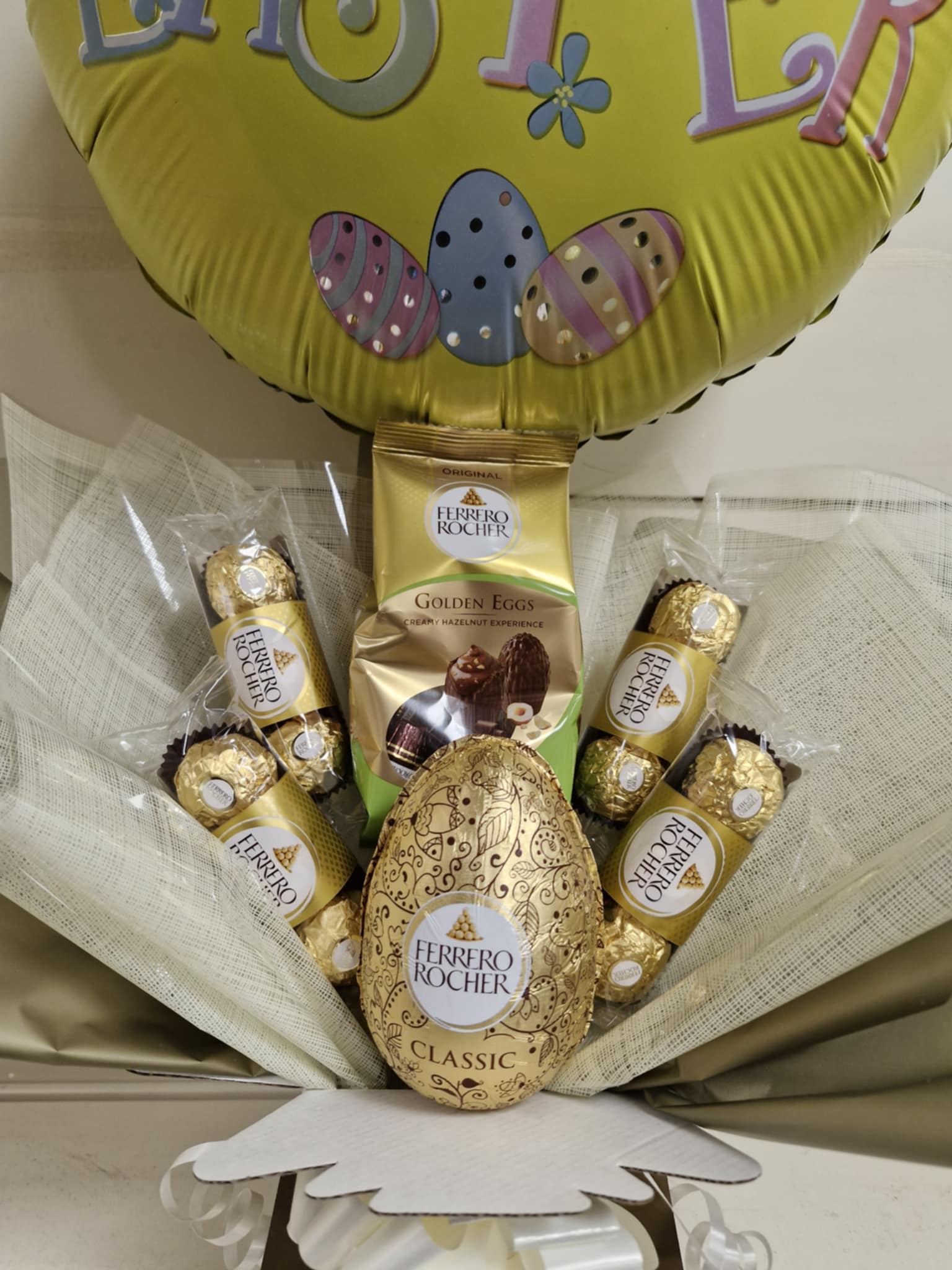 FERRERO ROCHER Easter Egg Chocolate Bouquet with BALLOON