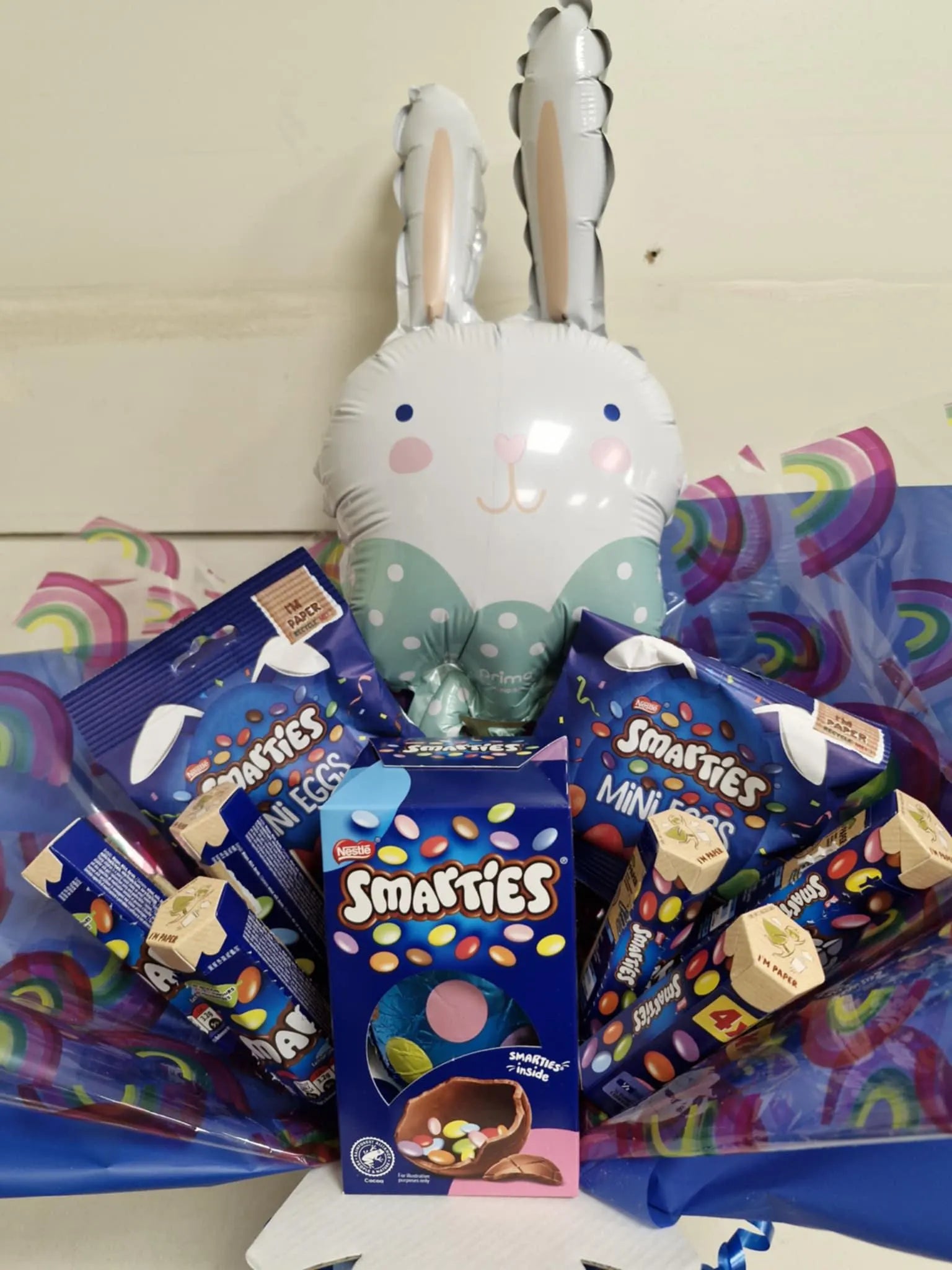 SMARTIES EASTER EGG Chocolate Bouquet with Bunny Balloon