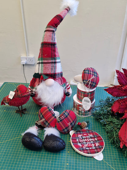 Tartan gonk wreath kit