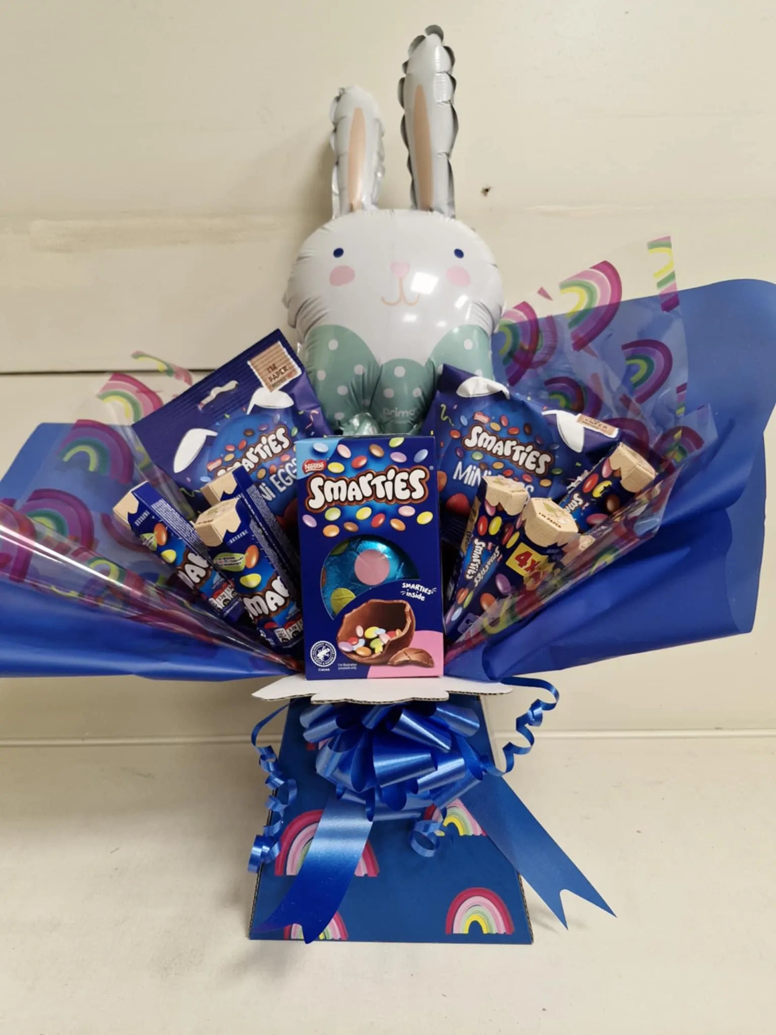 SMARTIES EASTER EGG Chocolate Bouquet with Bunny Balloon